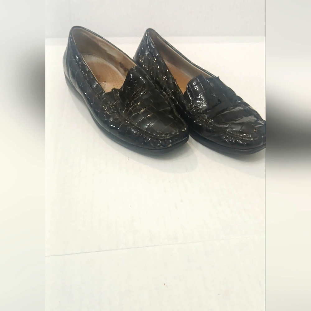 Waldlaufer  Womens Shoes  croc embossed  patent Leather size 5 1/2